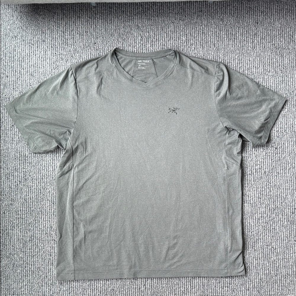 Arc'teryx Remige Shirt Crew Neck Grey T-Shirt Tee Hiking Workout